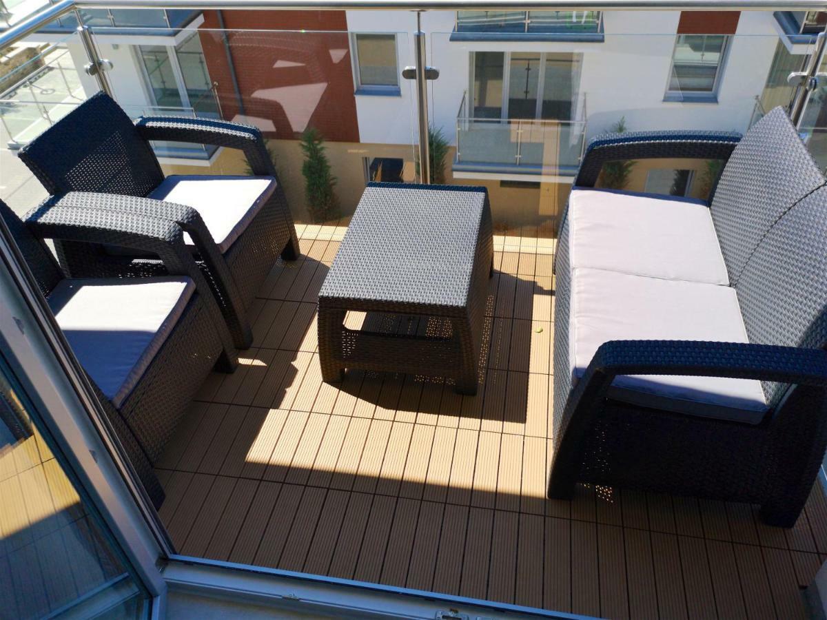 Sea Cliff Apartment Rewal Exterior foto
